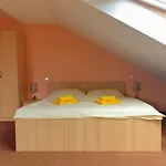 Lumis Hotel Nová Role