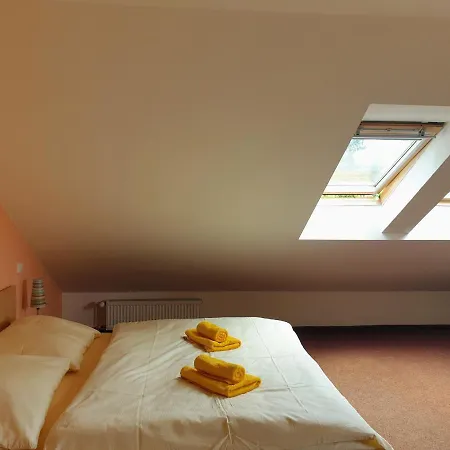 Otel Lumis Nová Role