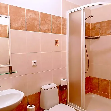 Lumis Hotel Nova Role